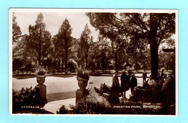 0627/137  Postcard  BRIGHTON  East Sussex