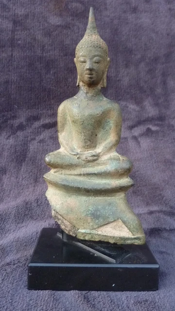 Beau Bouddha du XIX siècle en bronze sur socle