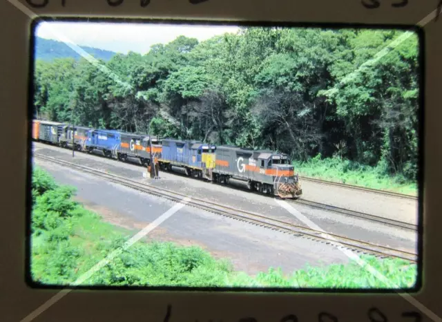 Original '87 Kodachrome Slide BM Guilford Boston Maine 359 GP38-2 action   40O35