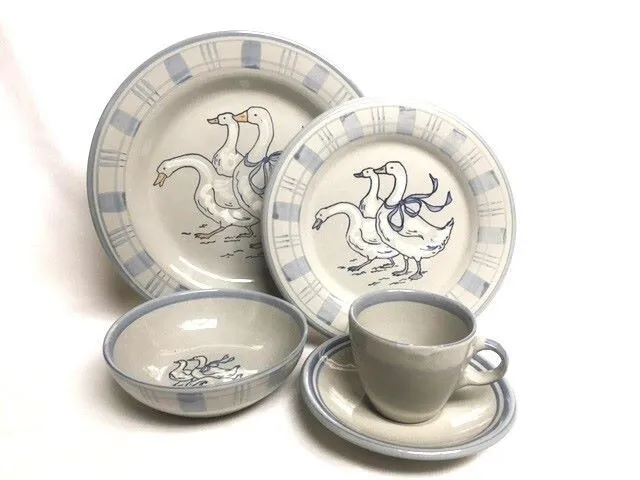 5 Piece Louisville Stoneware Gaggle of Geese Dinner Place Set Cup & Saucer Bowl