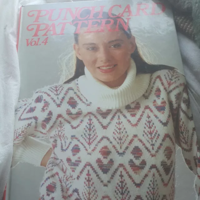 MÁQUINA DE TEJER BROTHER - PATRONES DE TARJETA PERFORADORA VOL 4 (Tapa dura)