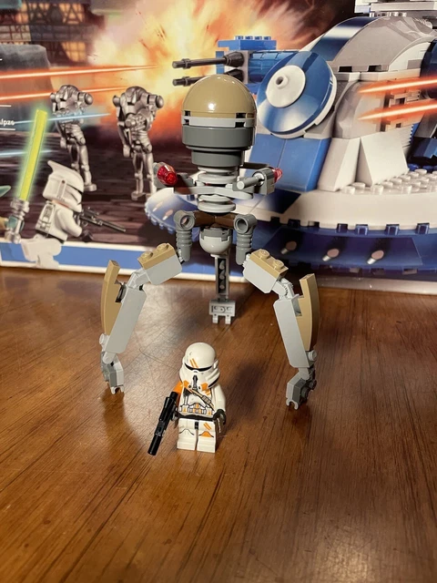 LEGO® Star Wars 212th Clone Trooper Minifigure Utapau Phase 2 Armour 75337 75366