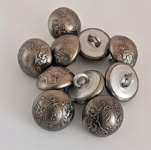 LOT OF 10 VINTAGE SILVER METAL BUTTONS (25 cts) 14 mm.