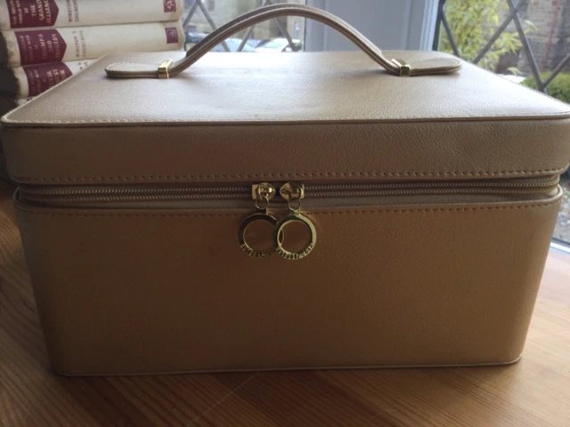 Estee lauder online vanity case