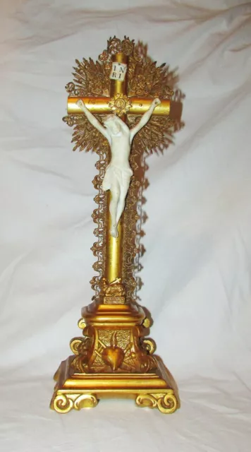 CRUCIFIX D'AUTEL BOIS DORE ANCIEN 19ème siècle / antique gold gilt wood crucifix