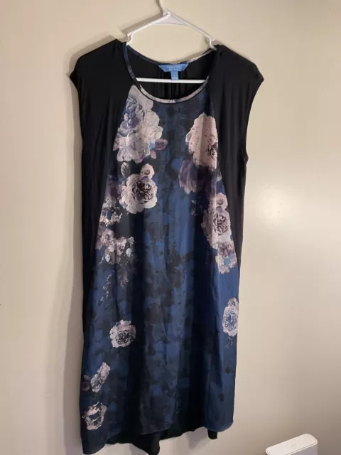 Womens Vera Wang Dress Size Large Silky Flowered Front