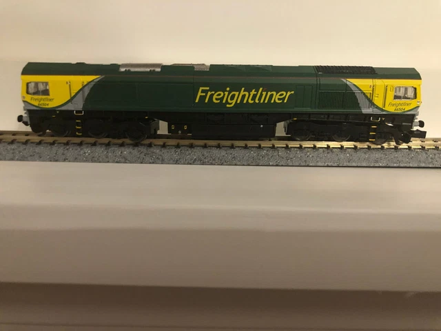 DAPOL 2D-007-002 BRITISH Rail Freightliner Class 66 Engine with DCC £ ...