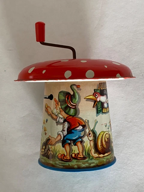 Importante cuisinière, fourneau, jouet poupée en