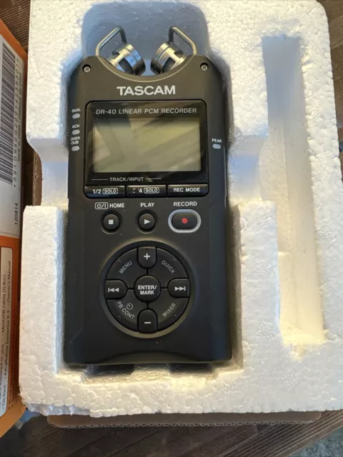 TASCAM DR-40 Handheld Digital Audio Recorder - Excellent Condition