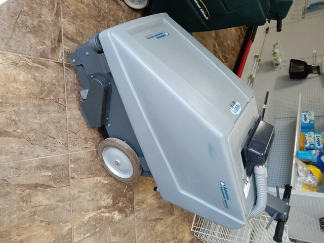 carpet and floor extractor