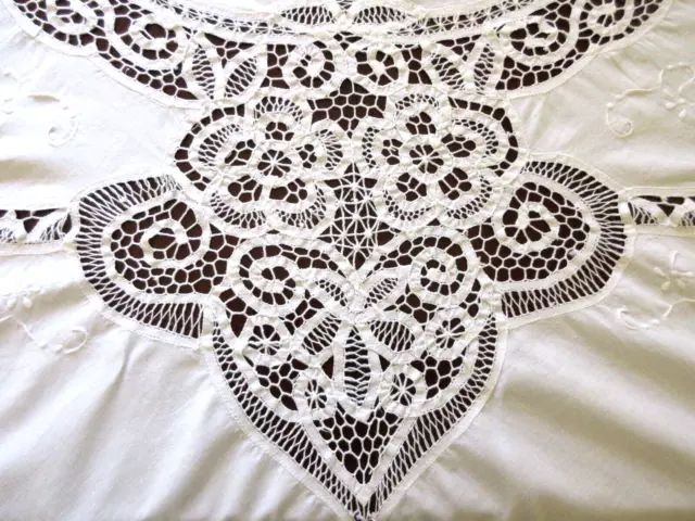 VINTAGE WHITE COTTON BATTENBURG LACE ROUND TABLECLOTH  157 cms