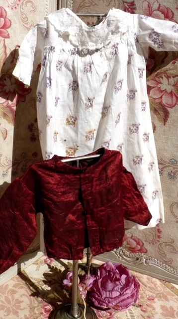 POUPÉE ANCIENNE et MODE, ROBE coton imprimé tête de chat et CORSAGE en soie XIXe