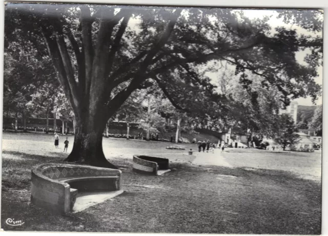 SAINT HONORE LES BAINS - Le parc de l'établissement thermal  (H5195)