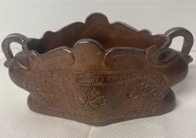 Ancienne jardinière ou cache pot en terre cuite ou faïence brun décors feuilles