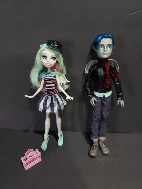 Monster High Love in Scaris Garrott du Roque Rochelle Goyle Dolls