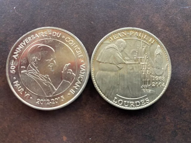 LOT de 2 MEDAILLES TOURISTIQUES PAPE JEAN-PAUL II PAUL VI religion diam3,3cm