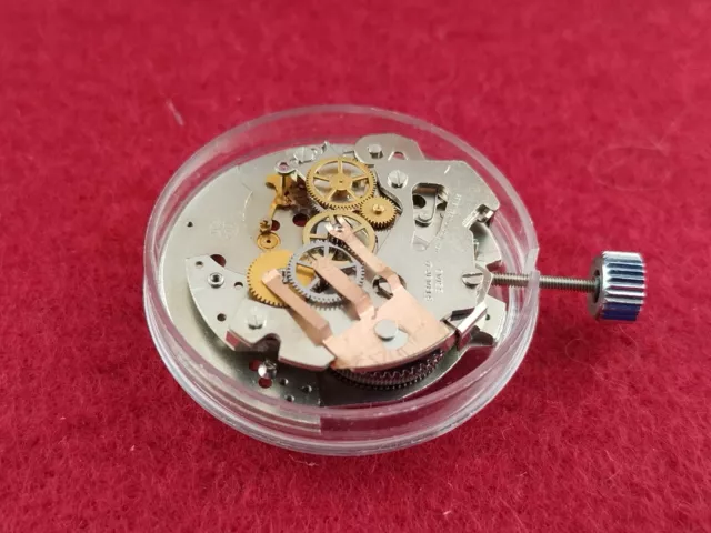 1 x EB 8420 chronograph movement for the Watchmaker