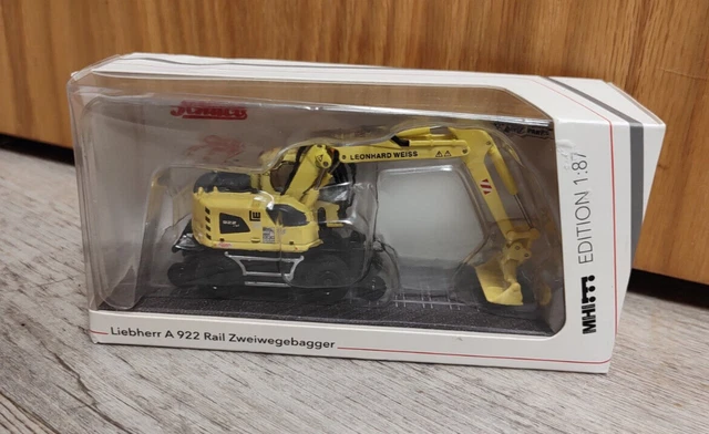 SCHUCO 12268704 Liebherr-Mobilbagger A 922 Rail SCHUCO