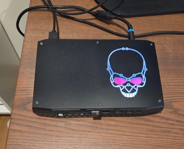 INTEL NUC HADES Canyon i7, 32GB RAM, 1TB SSD, Win 11, Gaming PC