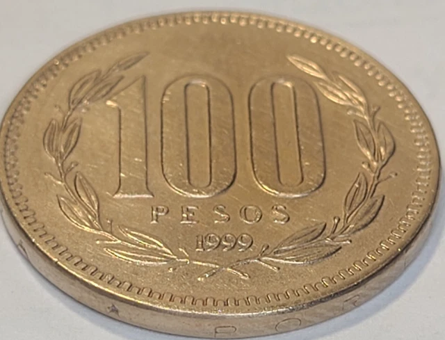 1999 Chile 100 Pesos Coin Km# 226.2, Coat Of Arms, Wreath US SELLER