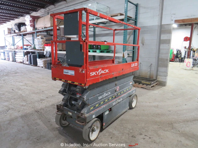 2014 Skyjack SJIII3226 26' Electric Scissor Lift Man Aerial Platform 24V bidadoo