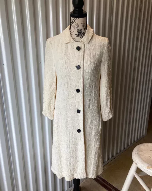 Travel Coat Travelcoats by Naman in a Textured White Crinkle Nylon 1960s Fashion