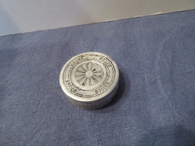 Boîte Ancienne En Cristal Gravé Panier - Monture Argent Courtin