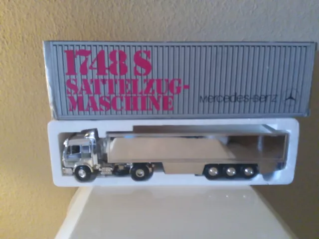 NZG 313 Mercedes-Benz SK 1748 S Sattelzug Chrom  1:43 Modell LKW Truck MB