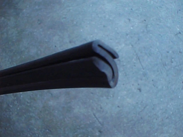 thumbnail image 2 of BRV Front Window Seals For VW Type 34 Karmann Ghia (Razor Edge) - Pair, 343845321A / 322A 2 of 6