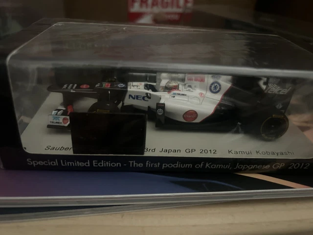 Miniature F1 Spark 1/43 - Sauber C31 Ferrari, Sergio Pérez, GP Malaisie 2012
