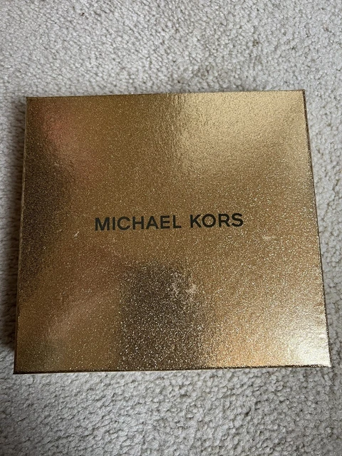 NEW 2PC MICHAEL KORS Luggage Tag & Passport  wallet Holder