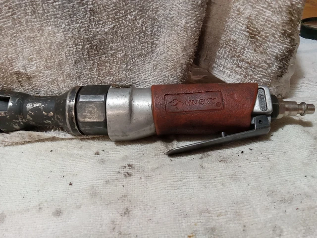 HUSKY Pneumatic 3/8" Drive Air Tool Ratchet HDT101