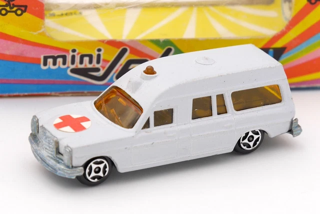 Mercedes ambulance samu norev jet car 1/43 - Collection