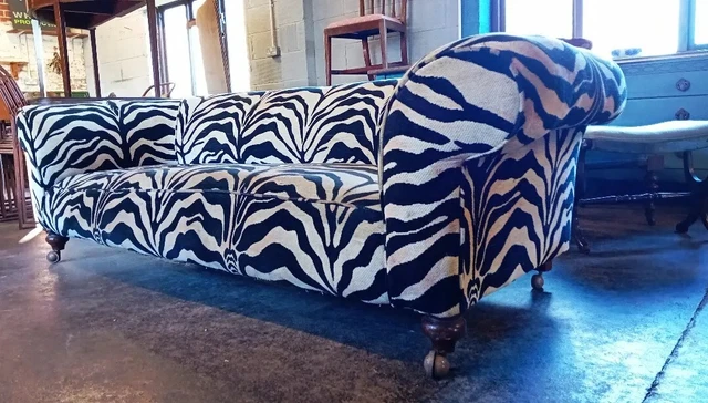 Stunning Boho Victorian Chesterfield 3 Seater  Sofa With Fab Tiger Upholstery