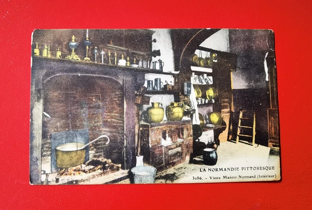 CPA 50 LA NORMANDIE PITTORESQUE - Vieux Manoir Normand (intérieur)