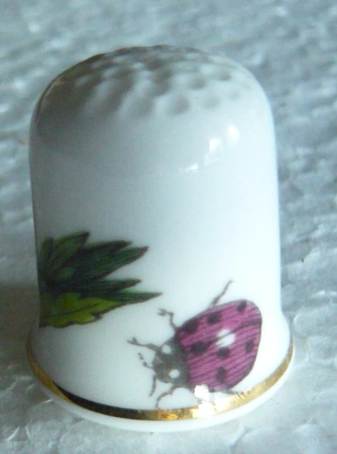Birchcroft - Dé à Coudre En Porcelaine Fine Collection "Princesse De Galles Noël 2024" - Avec Boîte à Dôme