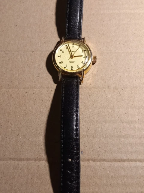 Montre Mécanique Vintage NOVI Années 1970-1980 - Pour Dame, Antichoc, Ne Fonctionne Pas, état Neuf Non Portée