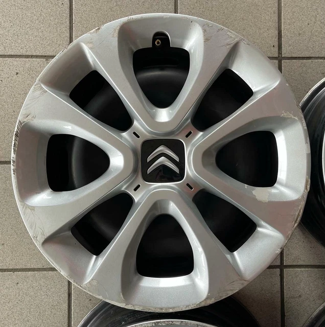 Set De 4 Tapacubos Para Citroën C3 - Diámetro 15 Pulgadas, Estilo TREND DC, Marca Aftermarket