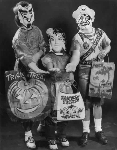 Vintage Halloween Creepy 1940's girl 8x10 Photo Reprint 2