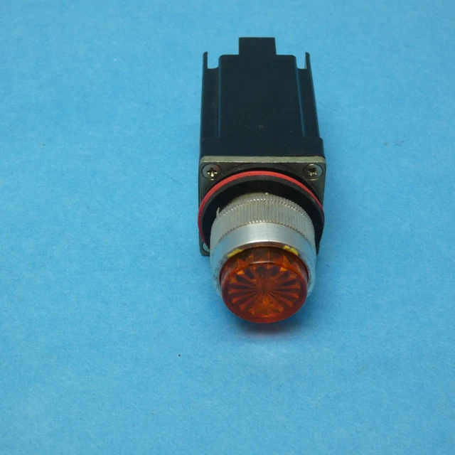 Allen Bradley 800MR-P16A Pilot Light 22.5 MM Round Metal 120VAC Amber