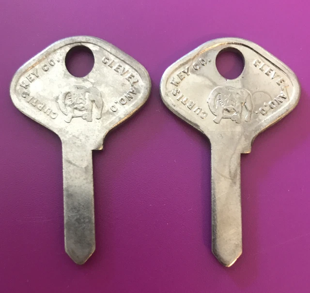 Curtis brand key blanks Y-12   Y12   set of 2                    [L]