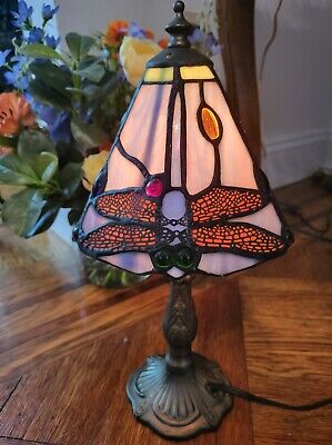 VTG Tiffany Style Table Lamp /Bedside "Butterfly Stained Glass Shade 13 1/4"Tall
