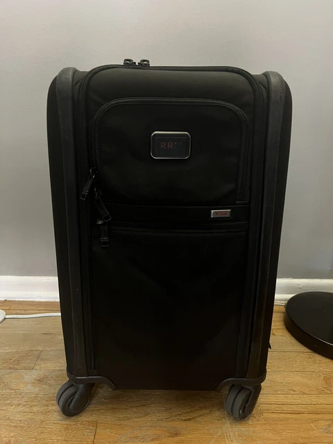 Tumi Alpha 3, 22" Expandable 4 Wheeled Carry-On - Black (1171541041)