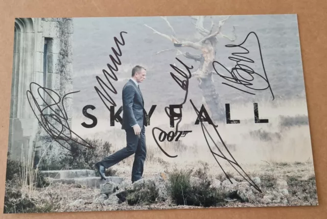 Signed 10 X 8 Photo Daniel Craig Marlone Bardem Fiennes & Harris James Bond 007