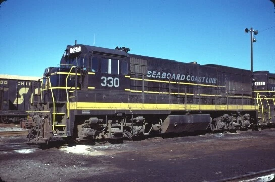 Scl 330 U18B Charleston Sc (Seaboard Coast Line) Original Slide 11-13-77 T19-11