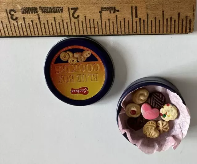 Dollhouse Food Miniature 3.1Cm Cookie Tin Filled With  8 Tiny Butter Cookies 3