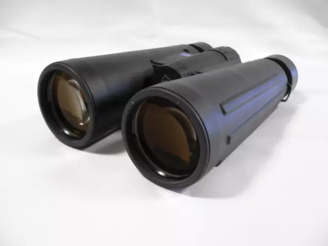 Zeiss Binoculars Conquest 12x45 BT* Shortest focusing distance 5m Good condition