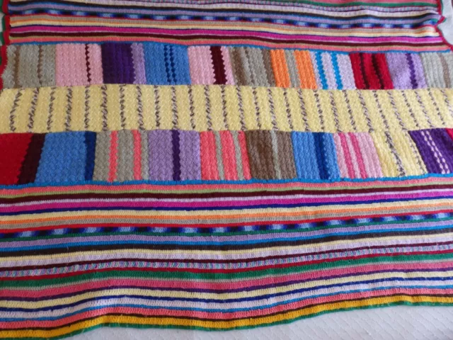 VINTAGE HANDMADE CROCHET GRANNY BLANKET LARGE RUG QUILT BED THROW 180cm x 125cm