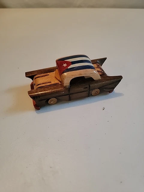 木製ミニカーキャデラック モチーフ（Cuba Handmade Wood Car 木製ミニカーキャデラック モチーフ（Cuba Handmade Wood Car