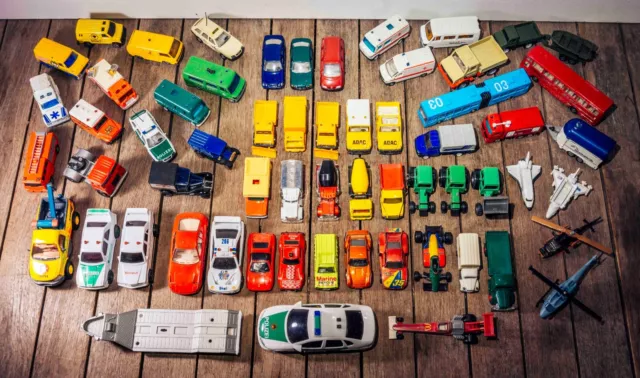 60 x SIKU matchbox Majorette Automodelle Spielzeugautos Sammlung Polizei LKW Bus